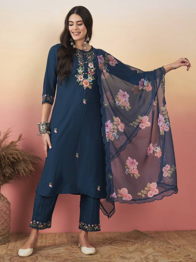 Women ethnic dress kurta set with attatched dupatta